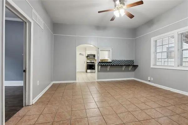 3212 E 10th ST, Kansas City, MO 64127