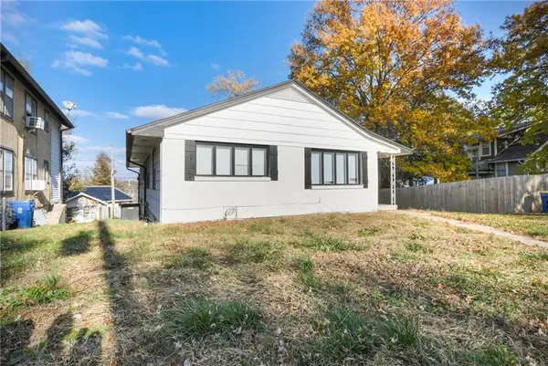 727 Old Orchard ST, Excelsior Springs, MO 64024