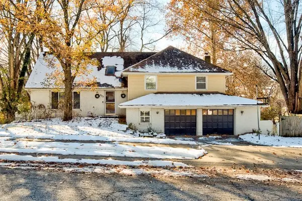 533 Pleasant AVE, Leavenworth, KS 66048
