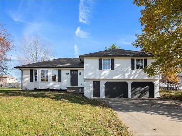 509 Santa Fe DR, Gower, MO 64454