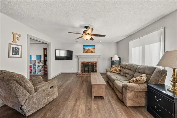 4427 NW 64th TER, Kansas City, MO 64151