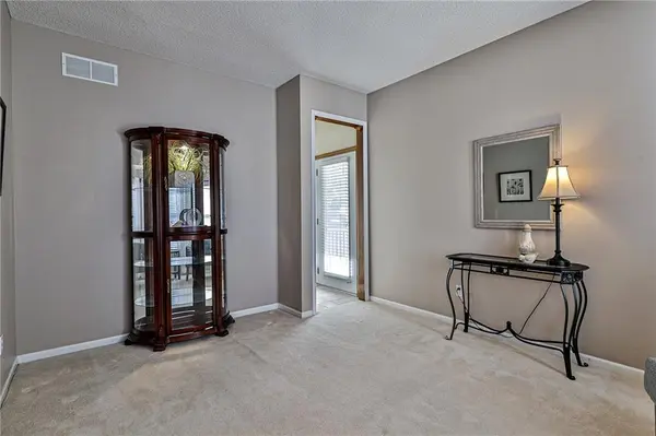 3904 SW 22nd ST, Blue Springs, MO 64015
