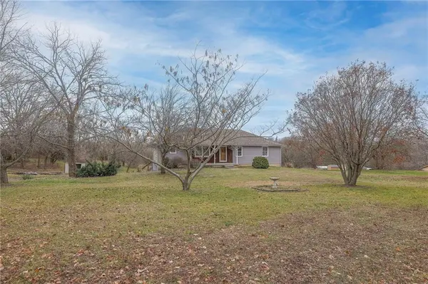 7603 E 233rd ST, Peculiar, MO 64078