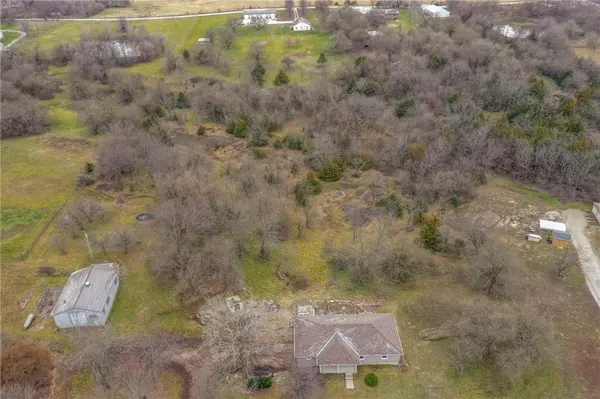 7603 E 233rd ST, Peculiar, MO 64078