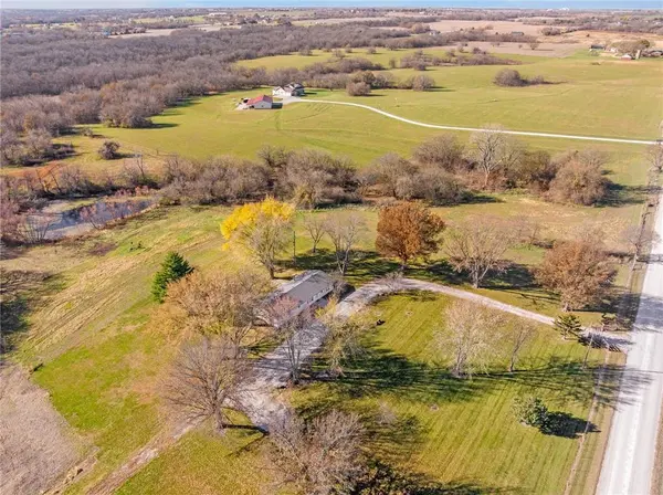 2675 W 215th ST, Bucyrus, KS 66013