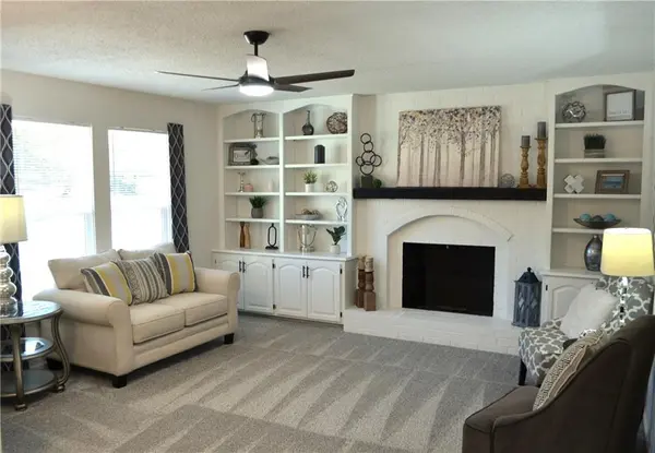 6116 N Broadway ST, Gladstone, MO 64118