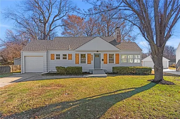 9831 E 68 TER, Raytown, MO 64133