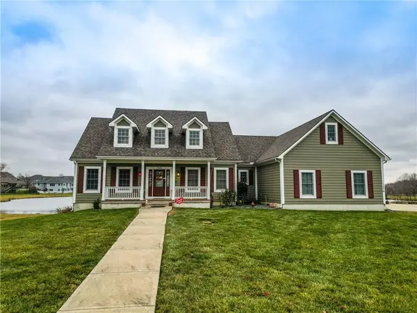 1208 Long Creek CT, Baldwin City, KS 66006