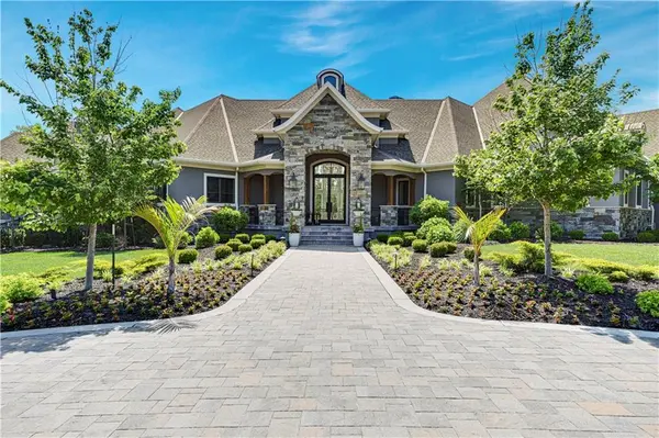 9925 W 159th ST, Overland Park, KS 66221