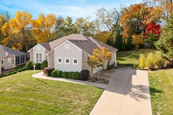 4109 Hidden Valley DR, St Joseph, MO 64506