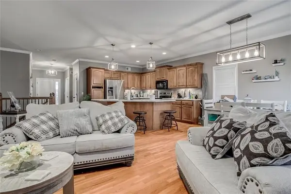214 NE Kim CT, Grain Valley, MO 64029