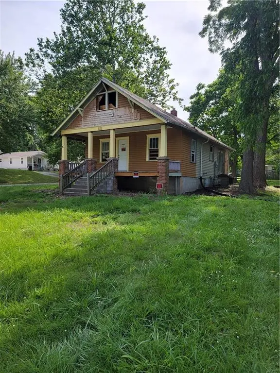 822 S Raymond ST, Independence, MO 64050