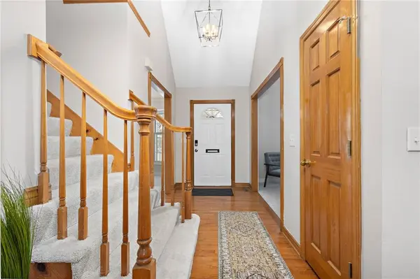 14246 W 124th TER, Olathe, KS 66062