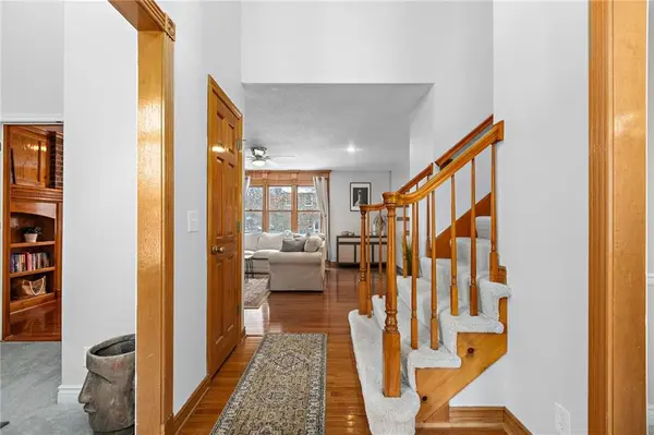 14246 W 124th TER, Olathe, KS 66062