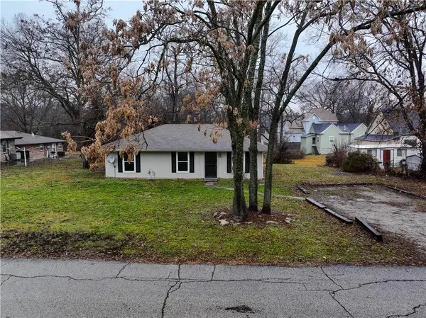 204 W Black Diamond ST, Richmond, MO 64085