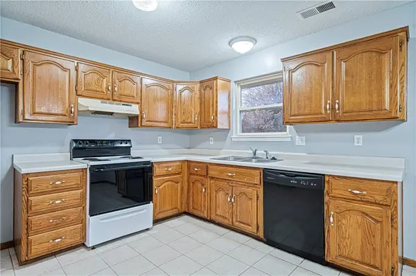204 W Black Diamond ST, Richmond, MO 64085