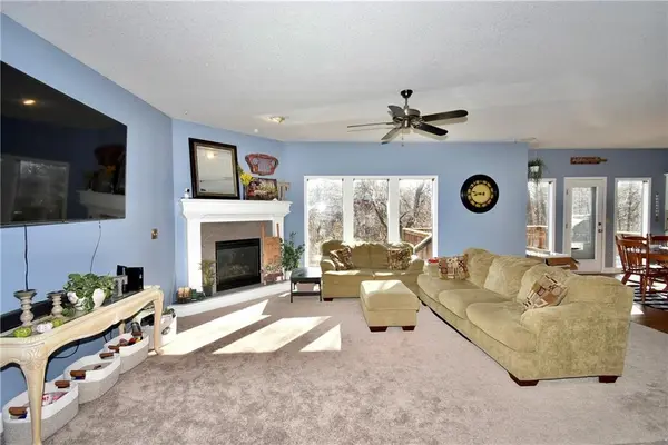7229 N Smalley AVE, Kansas City, MO 64158
