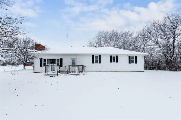1121 NW Waldo RD, Amity, MO 64422