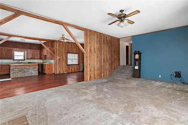 1121 NW Waldo RD, Amity, MO 64422