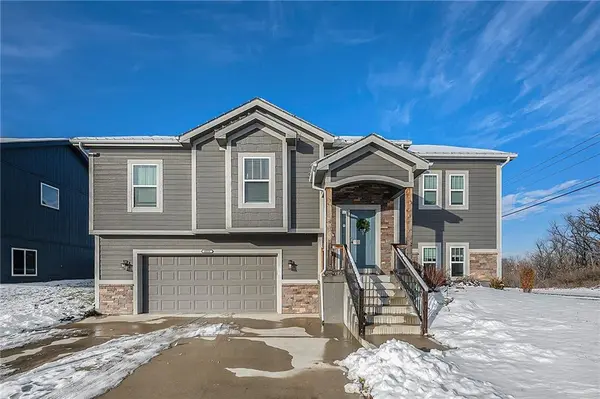4916 NE 79th ST, Kansas City, MO 64119