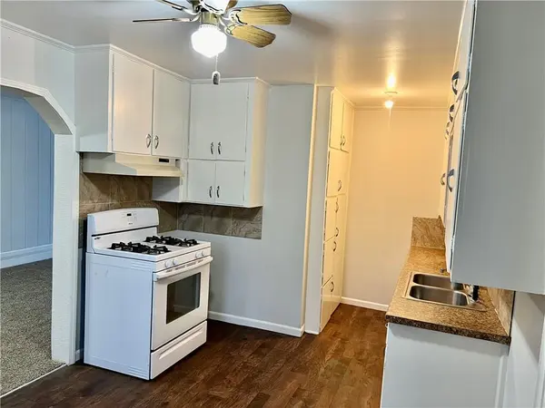 304 E Forest ST, Harrisonville, MO 64701
