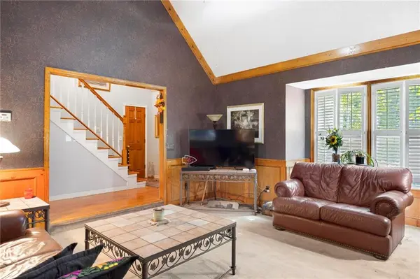 15804 W 150th ST, Olathe, KS 66062