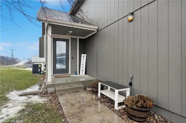 5007 141st TER, Basehor, KS 66007