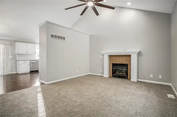 1725 Bluebell ST, Liberty, MO 64068