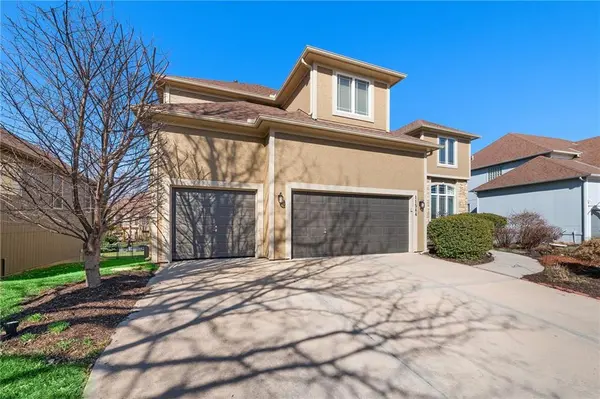 11544 W 146th TER, Olathe, KS 66062