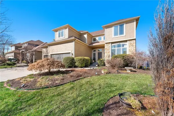 11544 W 146th TER, Olathe, KS 66062