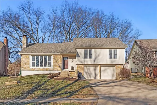 12624 W 76th ST, Lenexa, KS 66216