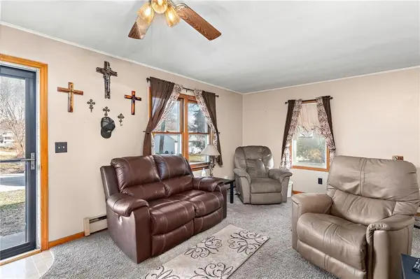 416 E 2nd ST, Cameron, MO 64429