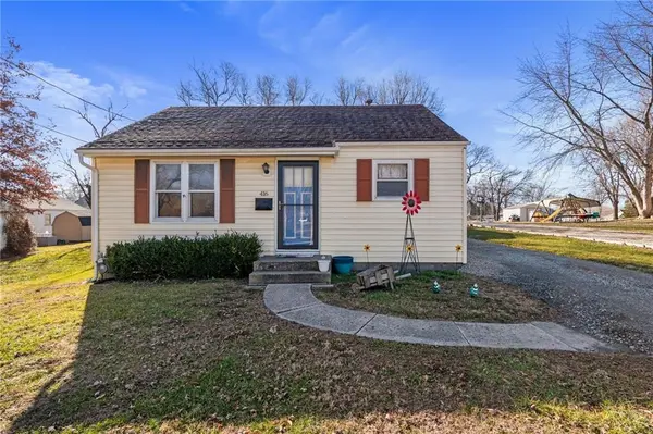 416 E 2nd ST, Cameron, MO 64429