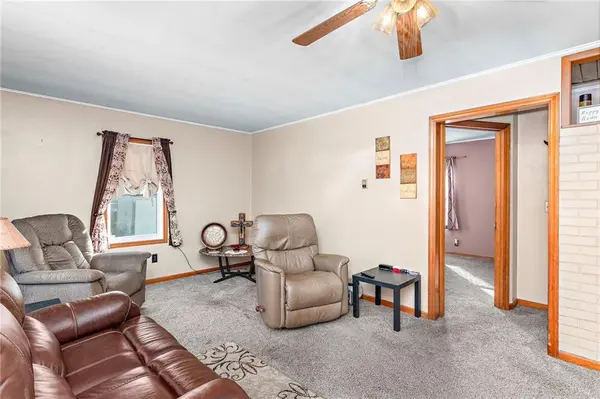 416 E 2nd ST, Cameron, MO 64429