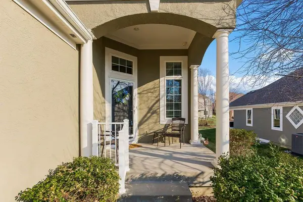 14210 W 117th ST, Olathe, KS 66062