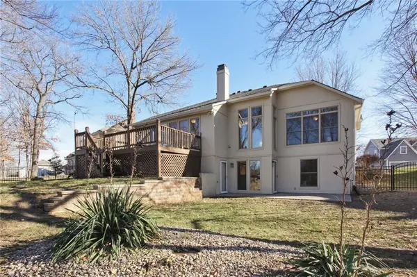 5924 N Liston CT, Kansas City, MO 64151