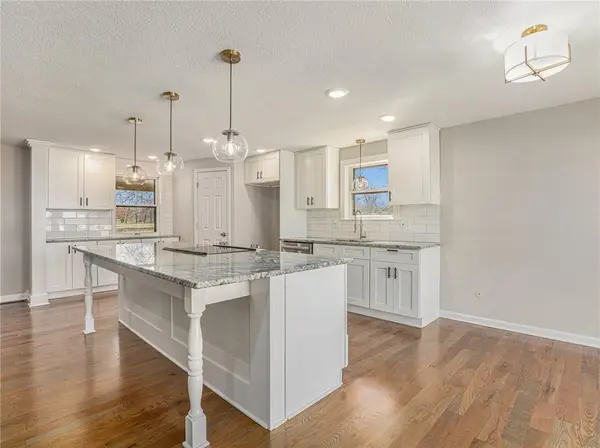 1000 Wesley AVE, Raymore, MO 64083