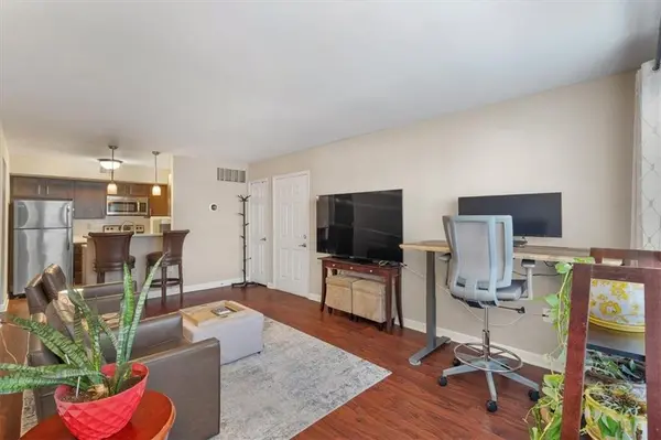 435 W 9th ST #101, Kansas City, MO 64105