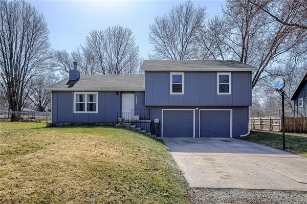 1601 Cookingham DR, Kansas City, MO 64155