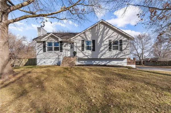 201 NW Garden ST, Grain Valley, MO 64029
