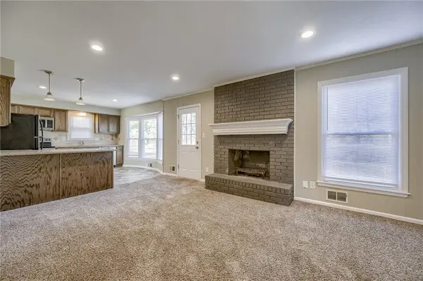 7620 E 100th ST, Kansas City, MO 64134