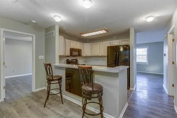 2007 S High ST, Independence, MO 64055