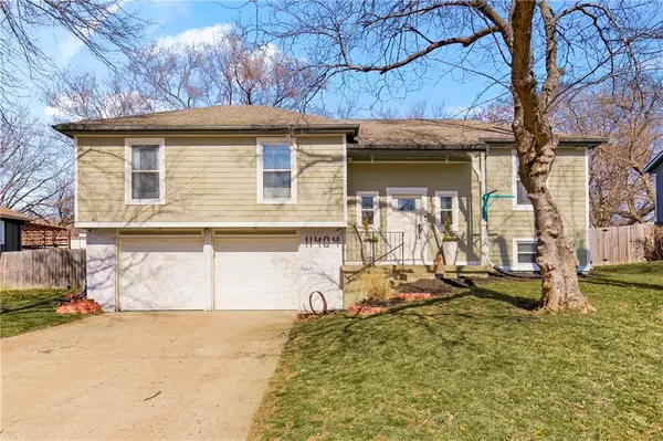 11404 W 77th ST, Shawnee, KS 66214