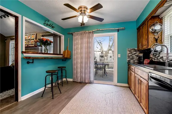 11404 W 77th ST, Shawnee, KS 66214