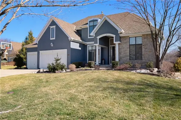 14713 Sherwood ST, Leawood, KS 66224