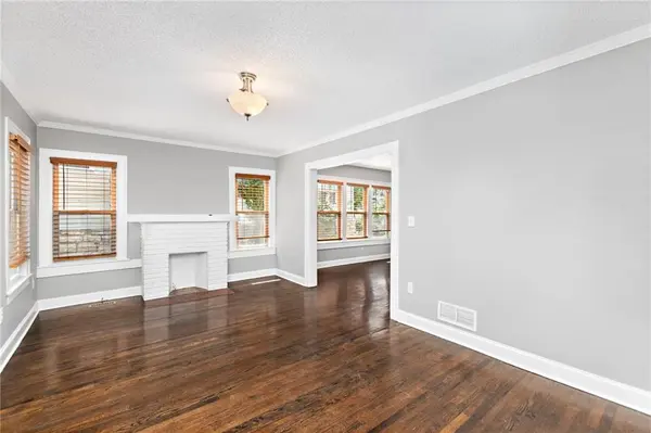4916 Forest AVE, Kansas City, MO 64110