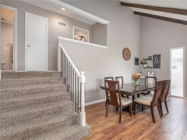 3313 Southern Hills DR, Kansas City, MO 64137