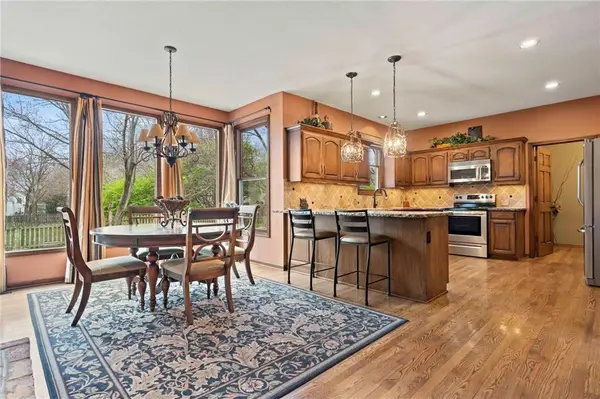 11520 Gillette ST, Overland Park, KS 66210