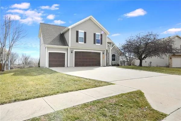 10305 N Virginia AVE, Kansas City, MO 64155