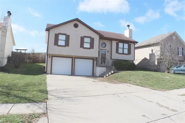 8659 NE 110th ST, Kansas City, MO 64157